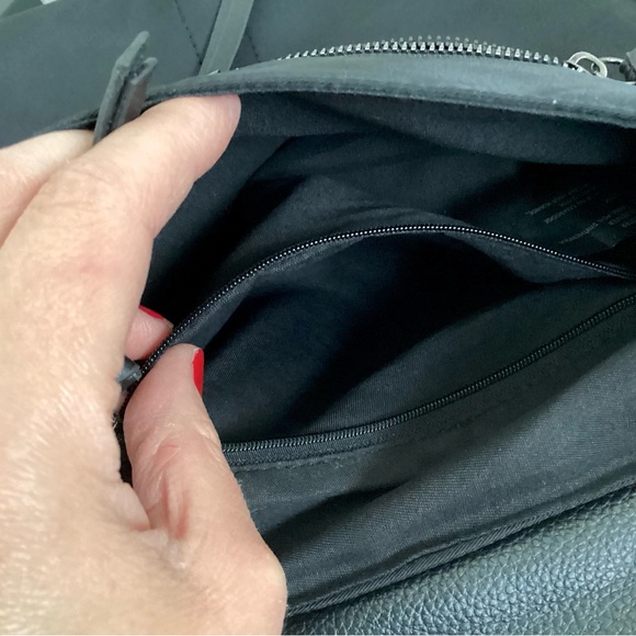 \Botkier\ Essentials Backpack - Picture 11 of 16